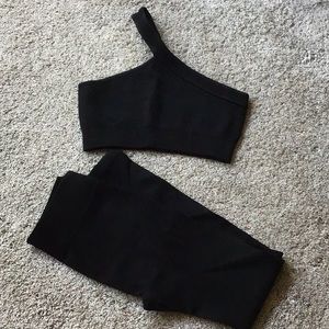 WORK OUT/LOUNGE SET - MEDIUM NWT
